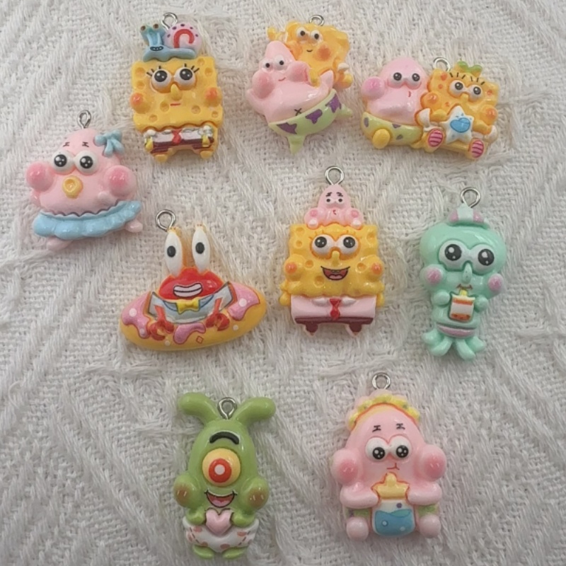 Resin Art Notes - 10 قطع من قلادات الراتنج الكرتونية،
