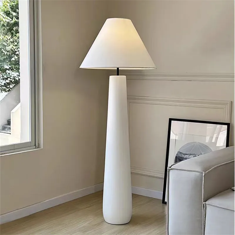 مصباح وابي سابي أبيض قائم بالف - مراجعة Resin Art Floor Design وسعره