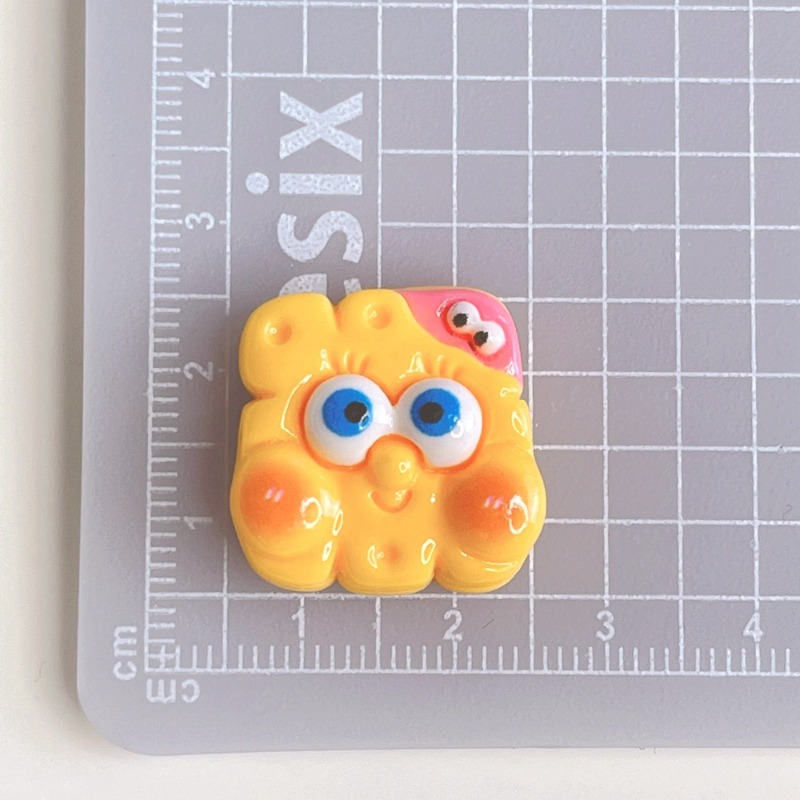 8 قطع من ألعاب سبونج بوب سكوير - مراجعة Resin Art Phone Case وسعره