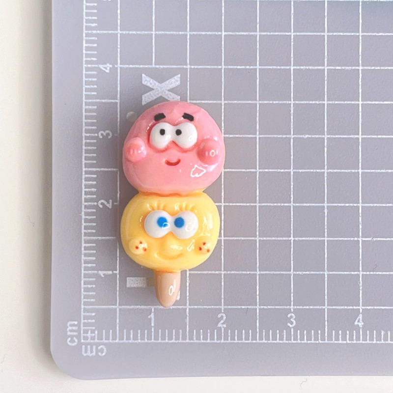 8 قطع من ألعاب سبونج بوب سكوير - مراجعة Resin Art Phone Case وسعره