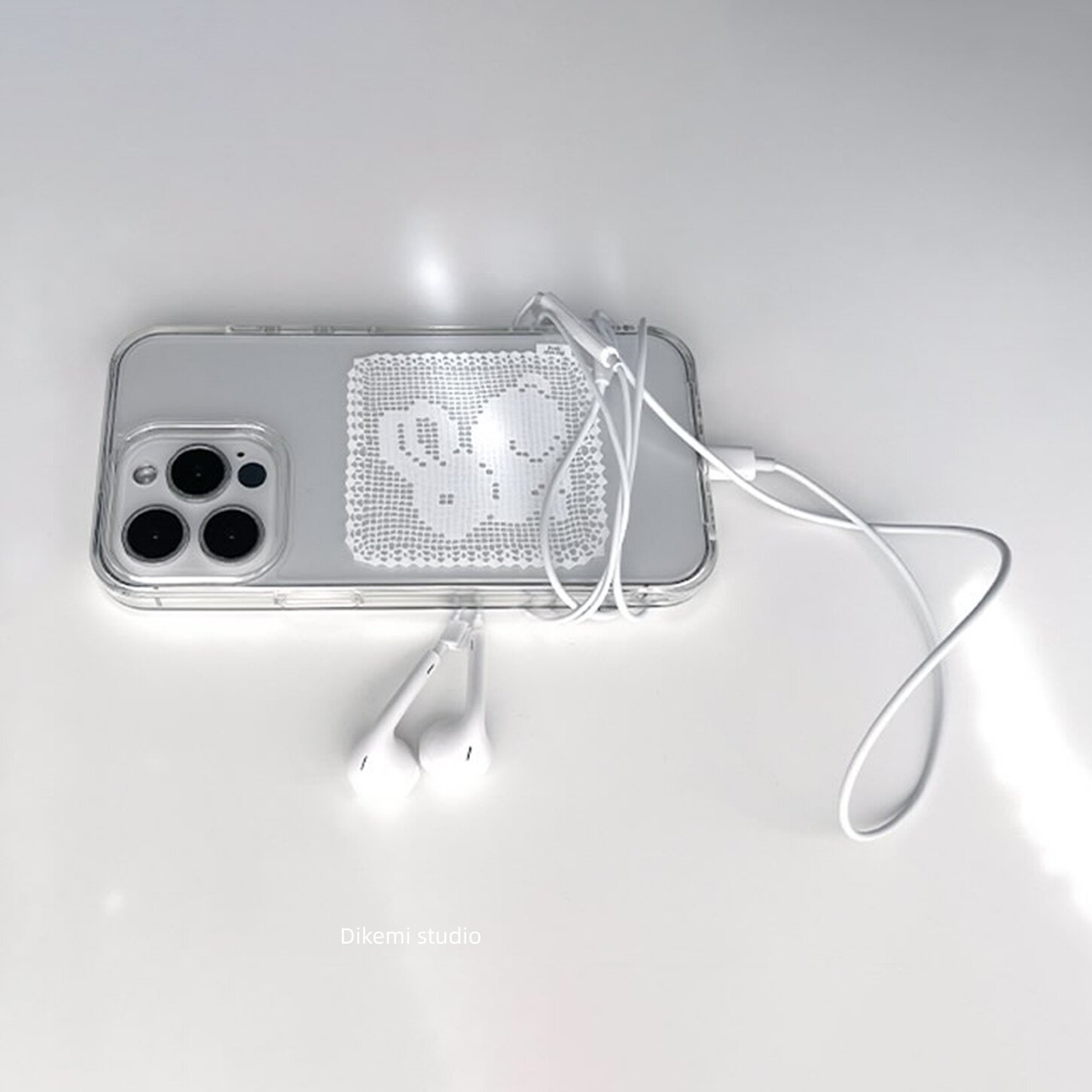 جراب هاتف كوري أبيض بنمط دانتي - مراجعة Resin Art Phone Case وسعره